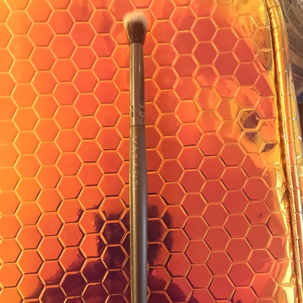 Makeup Brushes - Picture 4 of 7